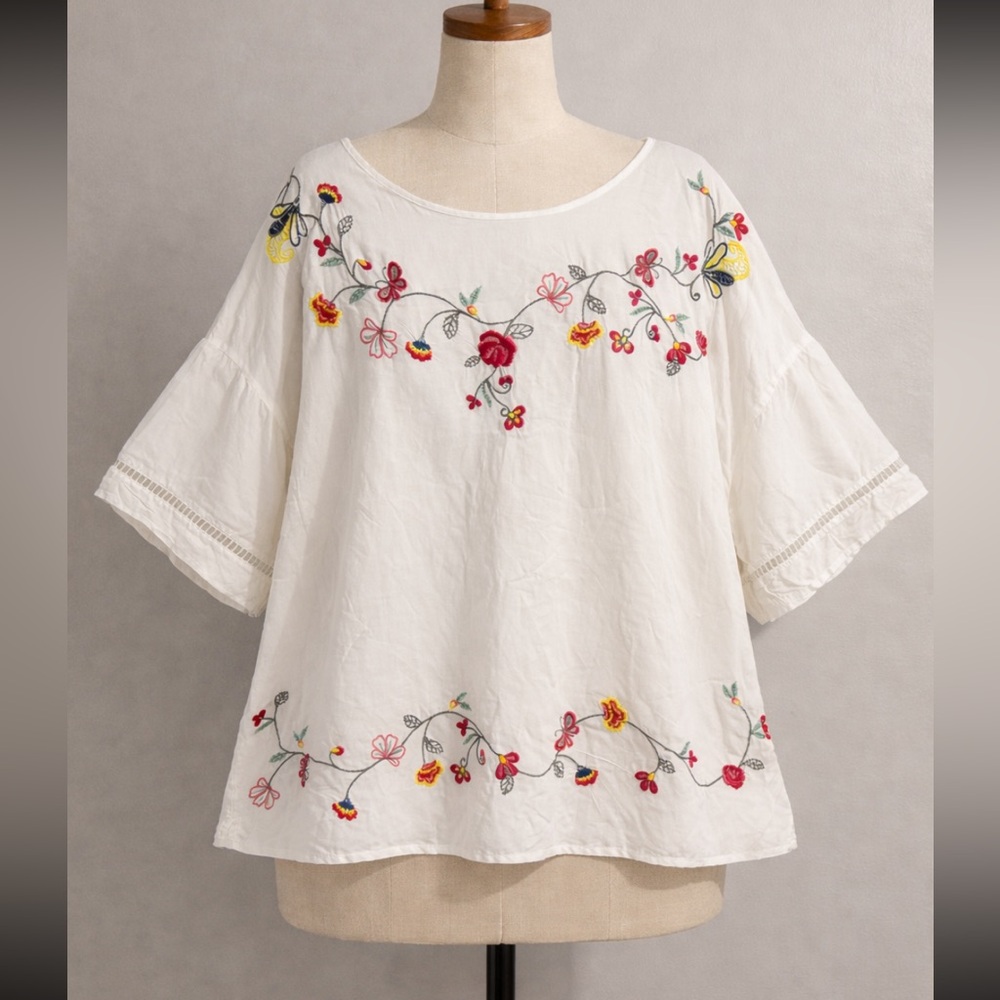 Time and Tru White Embroidered Floral Peasant Boho Blouse